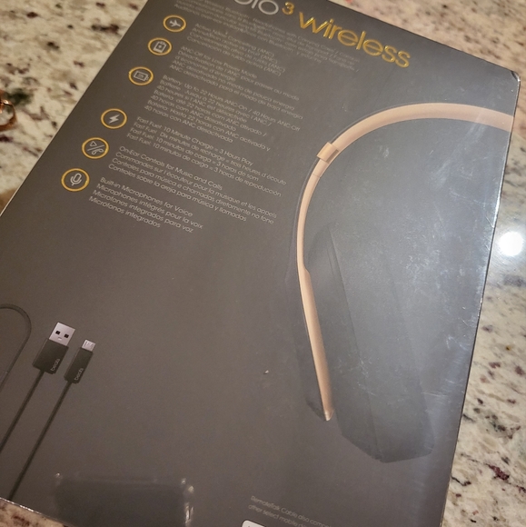 Declutter - Picture 2 of 10